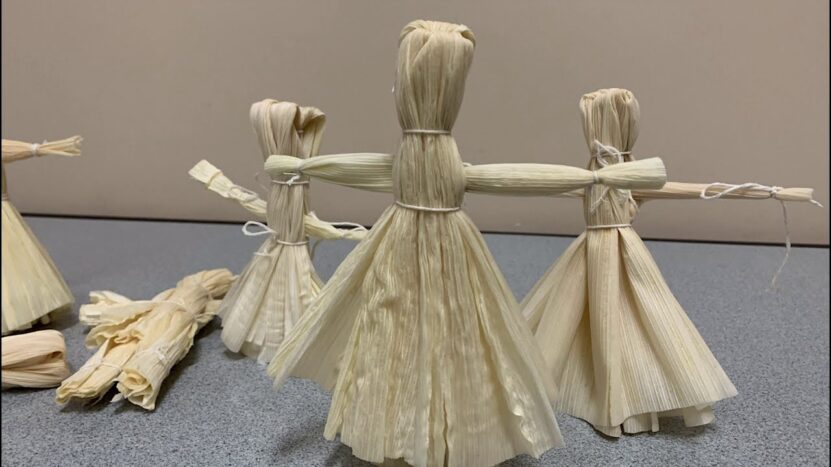 How to Make Corn Husks Dolls